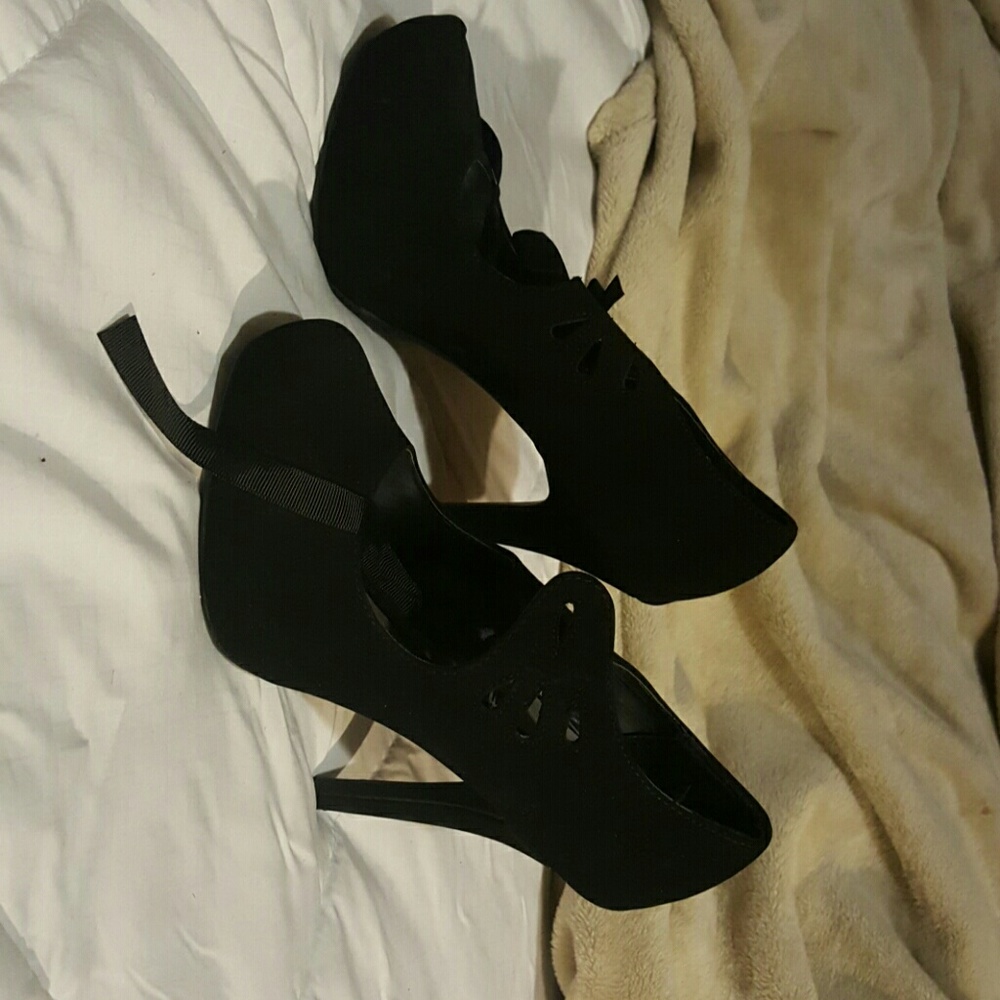 Black heels